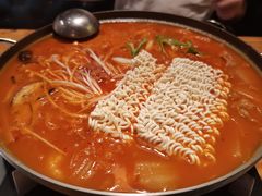 部队火锅-小木屋米酒店·韩国料理(深圳总店)