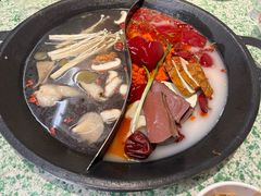 -肖婷姐大铁锅重庆火锅(南湖店)