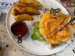 美式芝士和牛厚饼堡-缦云里花园餐厅