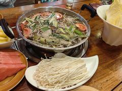 -亮欢寨酸汤鱼(沙冲路店)