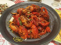 -肥肥虾庄·金牌油焖大虾(汉口城市广场店)