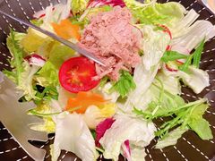 三文鱼色拉-黑牛の店·和牛烧肉(合生汇店)
