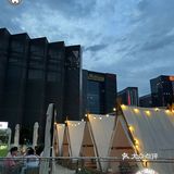 请问，星空🌃帐篷⛺️里吃一顿涮肉是什么感Jio ⁉️