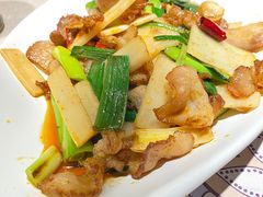 云南腊肉炒香笋-云海肴·汽锅鸡·云南菜(高德置地店)