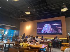 -HUZI虎滋精酿餐吧(京西大悦城店)