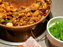 -老佛爷铜炉蛙锅(东门老街店)