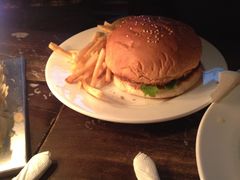 牛肉汉堡-Helens海伦司小酒馆(红旗南路店)