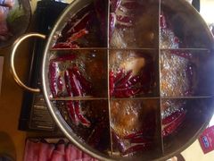 -江湖餐厅–重庆九宫格老火锅