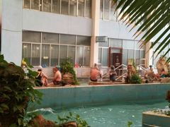 -龙脉温泉室内游泳馆