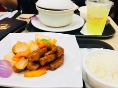 菠萝咕老肉-太兴烧味餐厅(香港机场店)