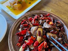 -隔壁老王·家常云南菜(花巷店)