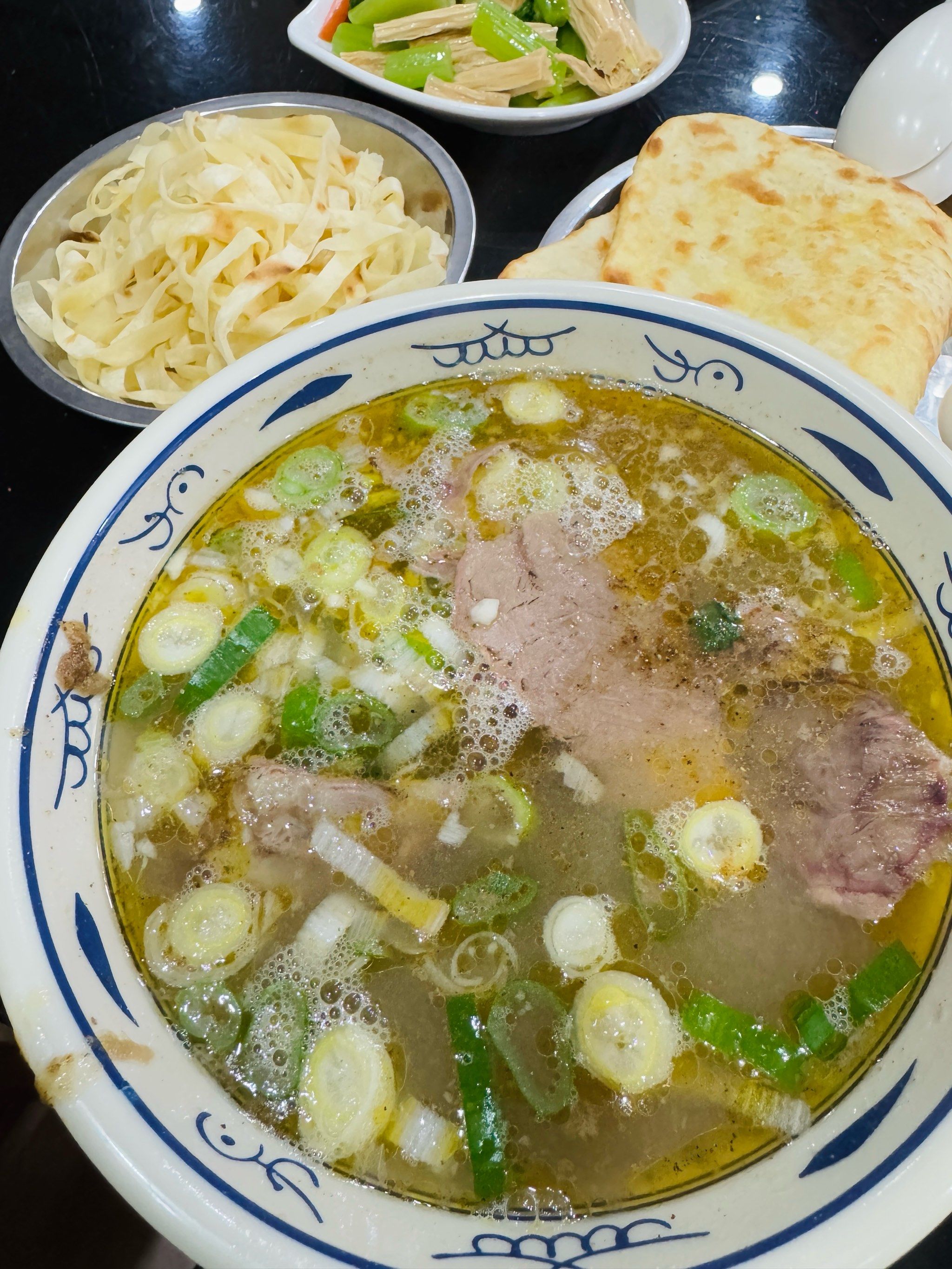 驴肉汤鲜美滋补😋