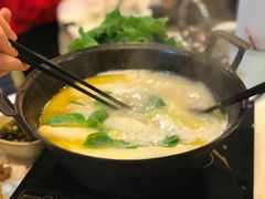 -鲜入围煮花胶鸡海鲜火锅