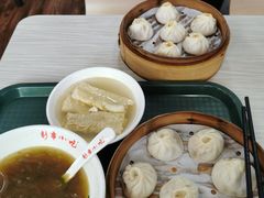 鲜肉小笼-新丰小吃(高银街分店)