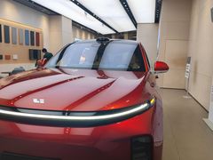 -理想汽车(世纪汇店)