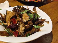 -隔壁老王·家常云南菜(花巷店)