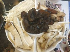 -楼外楼大刀肉传统火锅居(幸福街店)