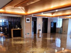 -深圳罗湖东门步行街亚朵X酒店