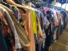 -席娜卡琳火车铁道夜市