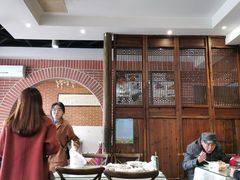 大堂-何记面馆(龙泉山店)