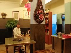 大堂-老姐石板烧烤+铜炭火锅(总店)