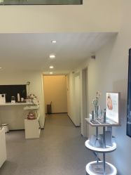 -JNK皮肤管理中心