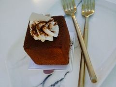 -UNI UNI(环亚凯瑟琳店)