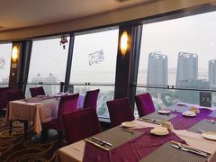 靠窗位-粤海璇宫·木棉花高空旋转餐厅·聚会派对