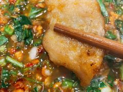 -肖肖酸萝卜鱼火锅(总店)