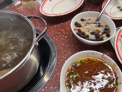 -四囍码头海鲜烧烤自助火锅(外滩南京东路悦荟广场店)