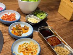 -明洞阿姨·韩式酱蟹烤肉·创意料理(三元桥店)