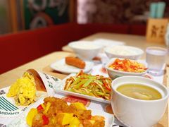 -老乡鸡(上海白玉兰广场店)