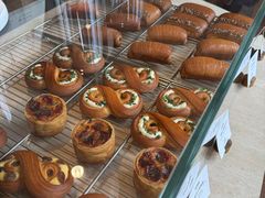 -VERIE BAKEHOUSE