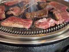 -围炉肉舍•炭烤活鳗•丹东海鲜烤肉(步行街店)