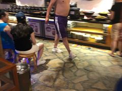 -老牌坊云南鱼豆花火锅(爱建店)
