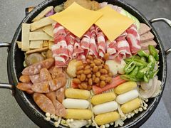 -豚妈妈汤饭·部队锅(南京东路店)