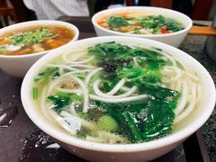 牛肉粉丝汤-胡家包子·清真(大众巷店)