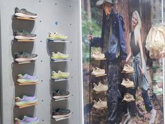 -HOKA(北京蓝色港湾店)