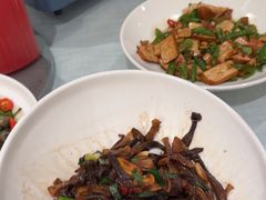 -梁家大院•农家菜(昆山会展中心店)