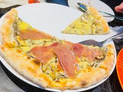 松露酱蘑菇帕尔马火腿披萨-TIAGO HOME KITCHEN(朝阳大悦城店)