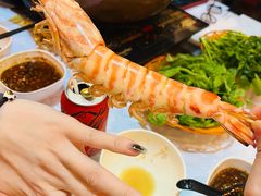 -鲜入围煮花胶鸡海鲜火锅