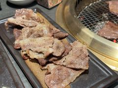 -铭牛烧肉·和牛海鲜自助(高新月牙湖店)