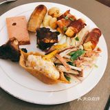 一个人吃的自助餐～