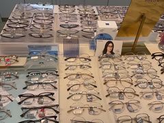 -天空之镜眼镜店蔡司依视路授权店(天通苑店)