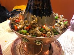 霸气铜锅炭火娃-川乐小镇·炭火蛙锅肥肠鸡(苏州中心店)