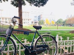 -复旦大学光华楼