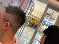 -SIX Hair Consultant