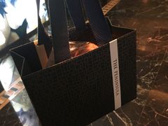 -上海半岛酒店·半岛精品店