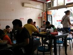 大堂-继红顺河抄手名小吃