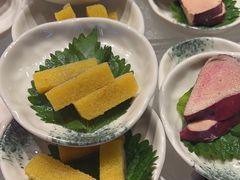 -雍容荟帝王蟹活龙虾展台自助(IFS黑金店)